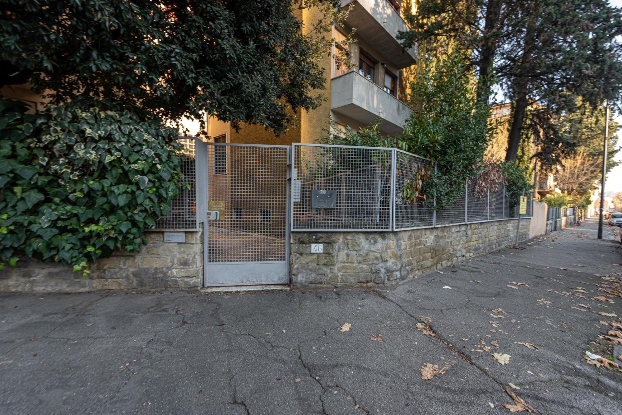 Relax In San Frediano Con Giardino Apartment Firenze Bagian luar foto